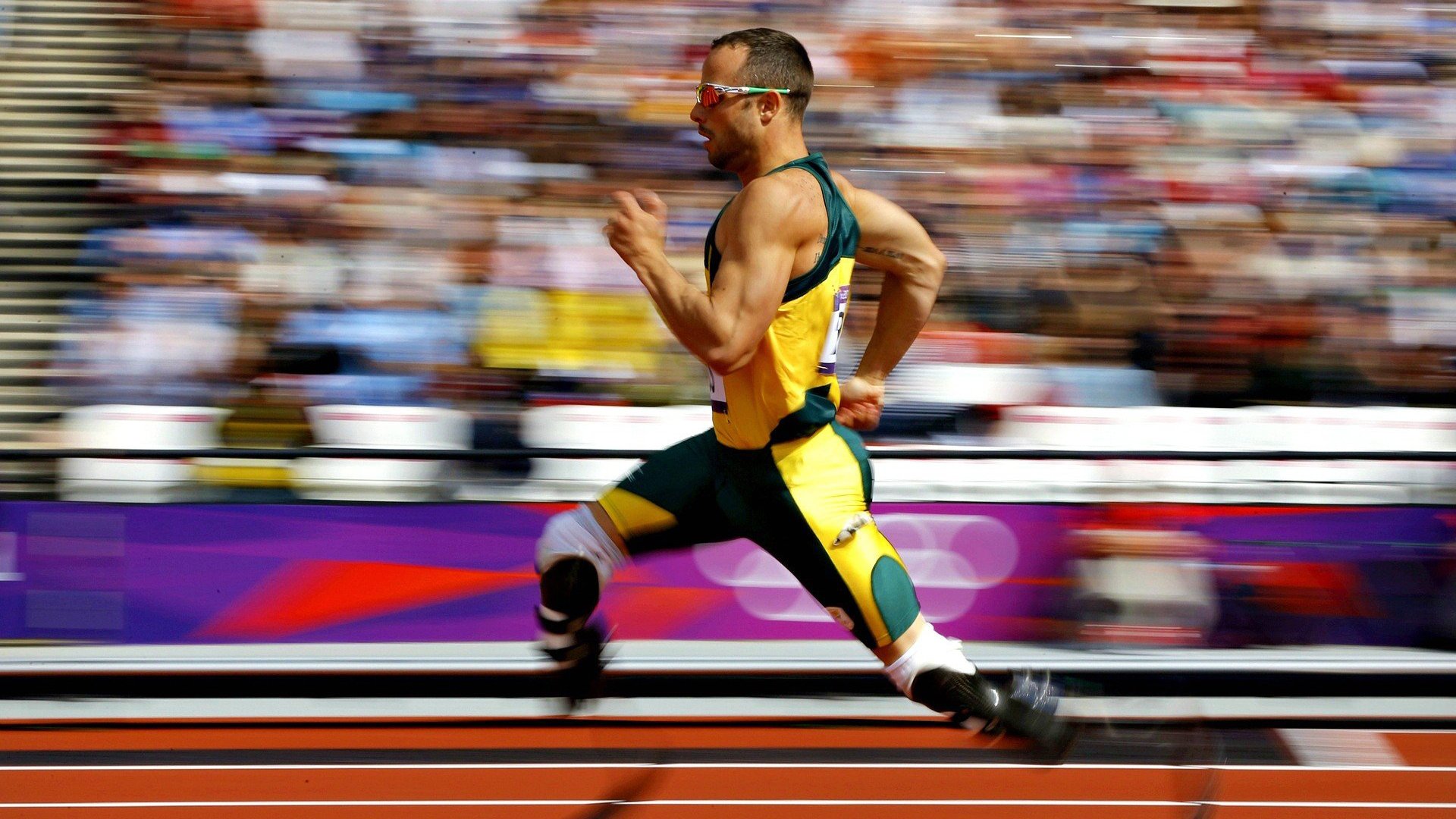 2019年总决赛第4场：库里在第一节就投进连续两个长距离三分，开启“火力模式”